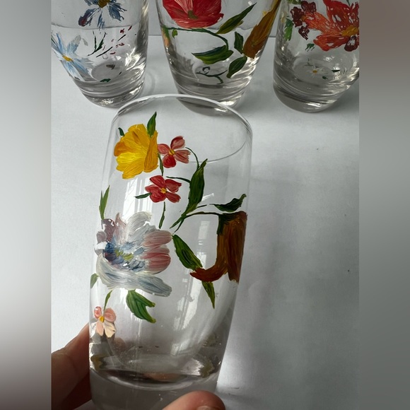 Set of 6 Vintage Painted Glasses - Picture 4 of 13